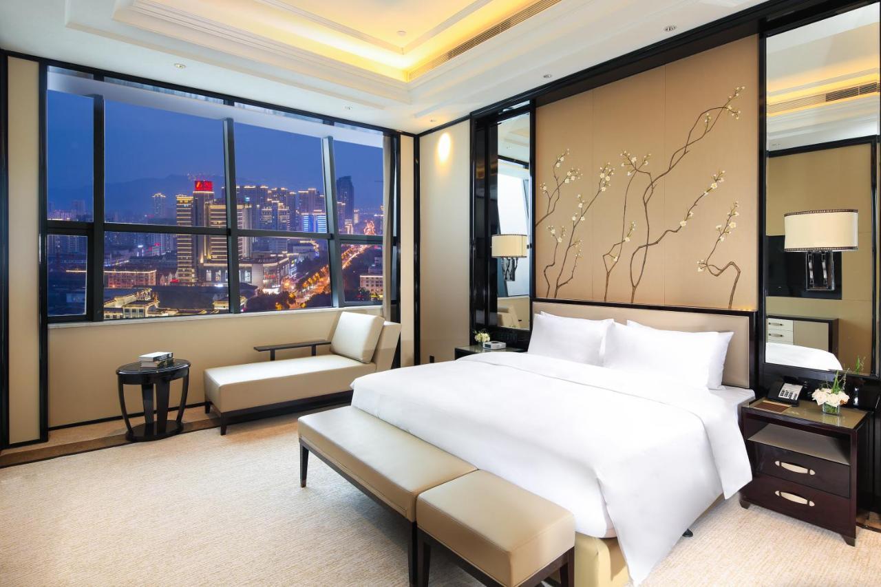 Howard Johnson Plaza Ningbo Exterior photo